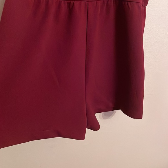 Burgundy Lace design Romper - Picture 5 of 5